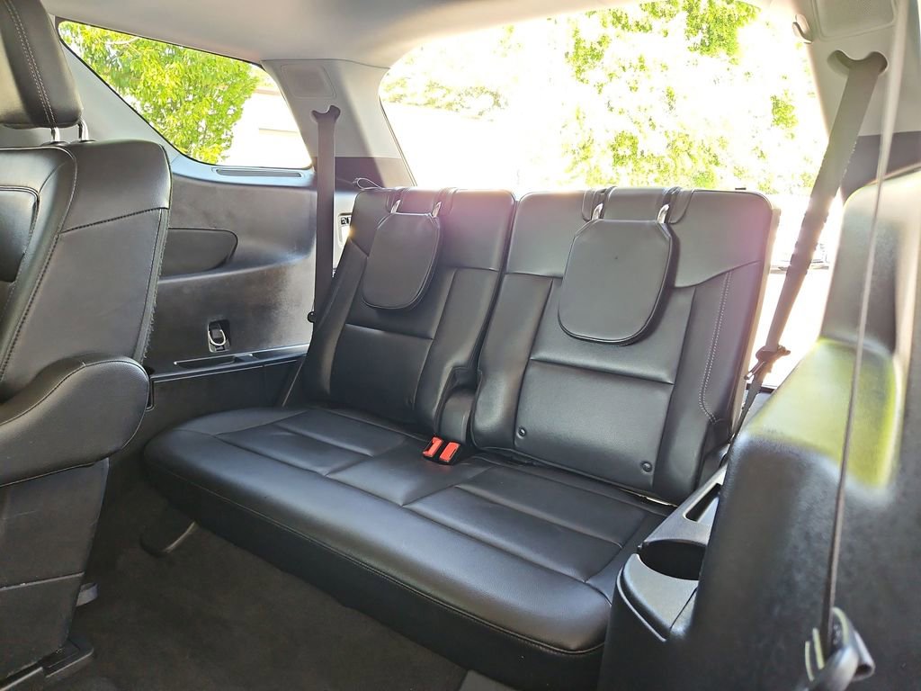 Used 2021 Ford Explorer Limited w/ Equipment Group 301A AWD/4WD image 31