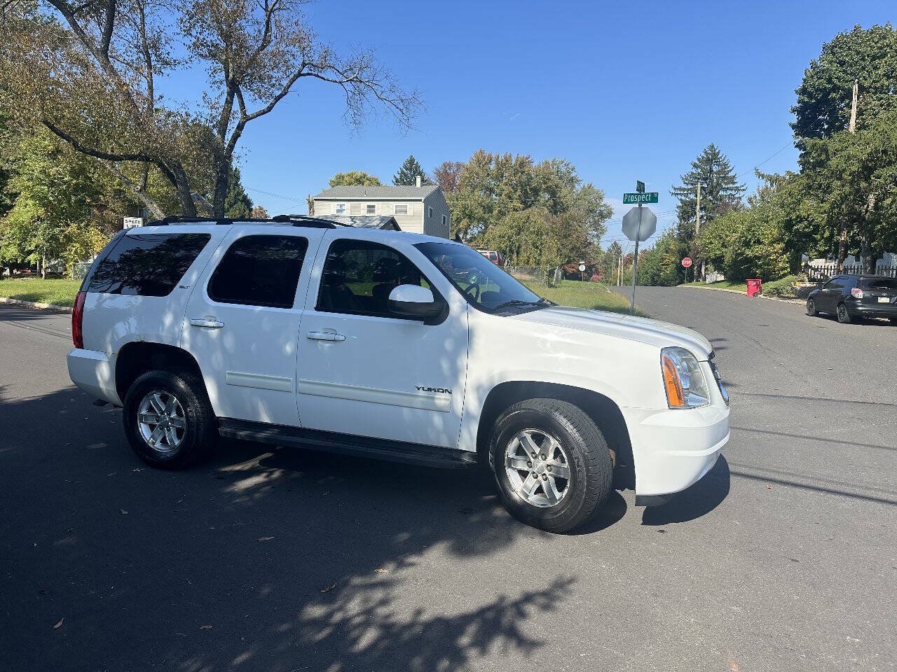 Used 2014 GMC Yukon SLT AWD/4WD image 5