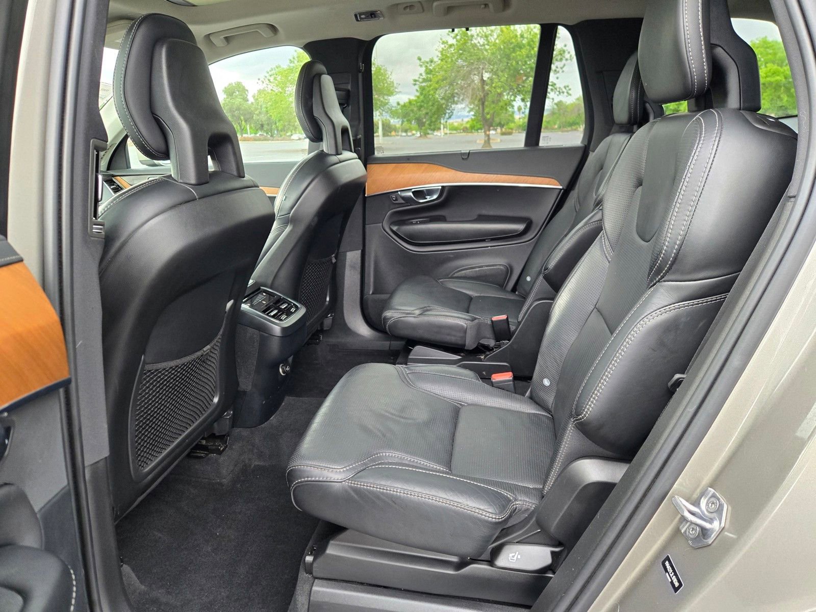 Used 2020 Volvo XC90 T6 Inscription w/ Protection Package Premier image 10