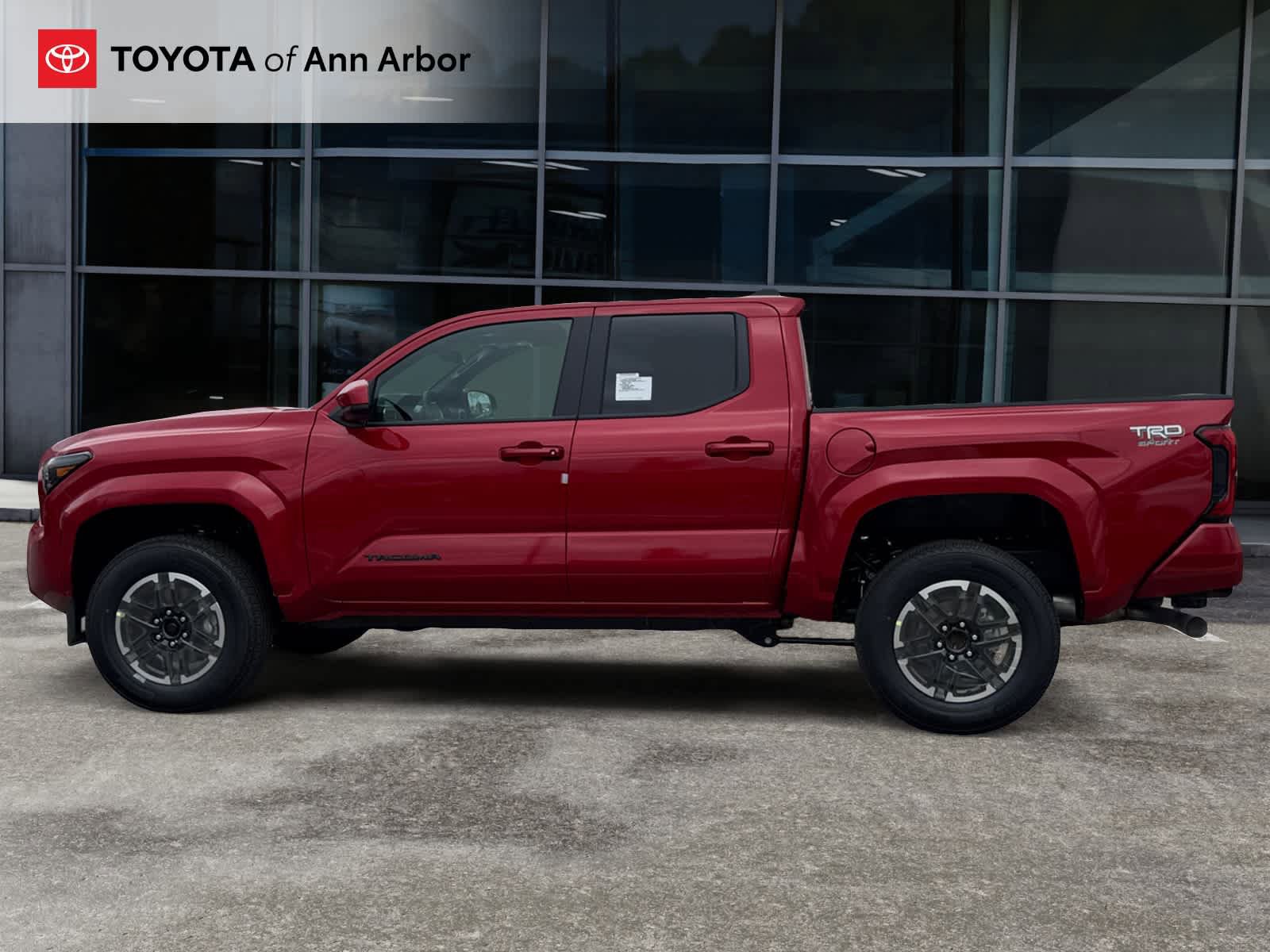 Used 2025 Toyota Tacoma TRD Sport AWD/4WD image 8