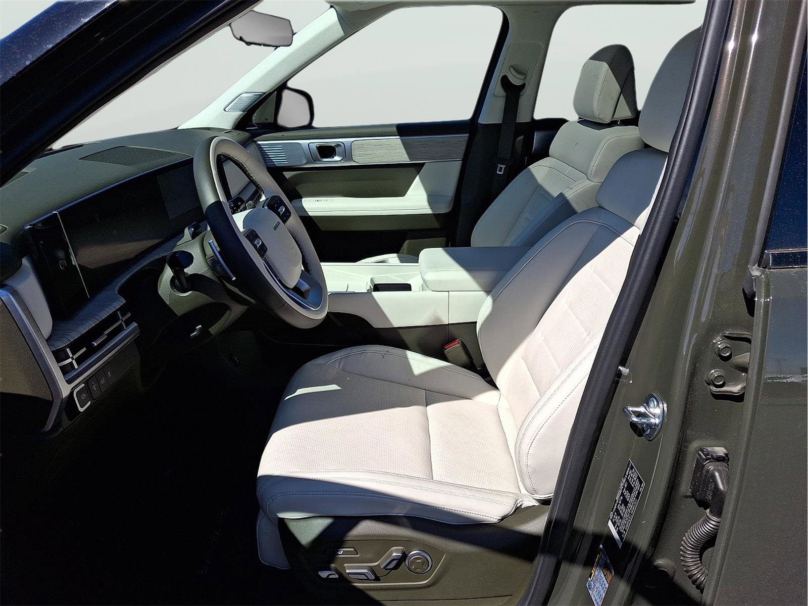 Used 2024 Hyundai Santa Fe Calligraphy image 14