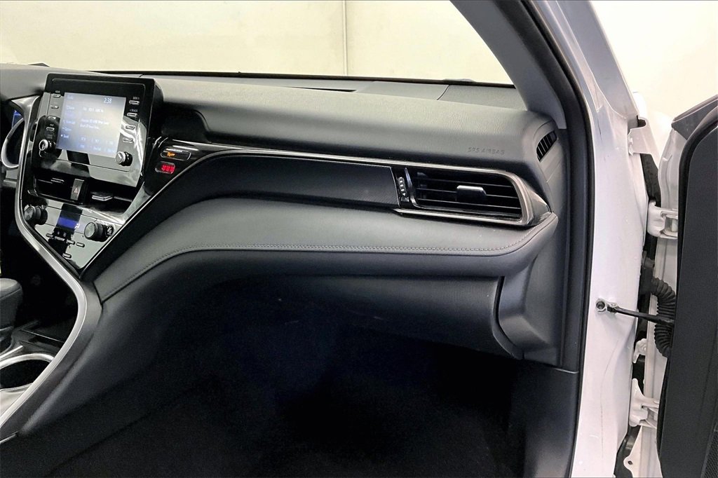 Used 2024 Toyota Camry LE image 15