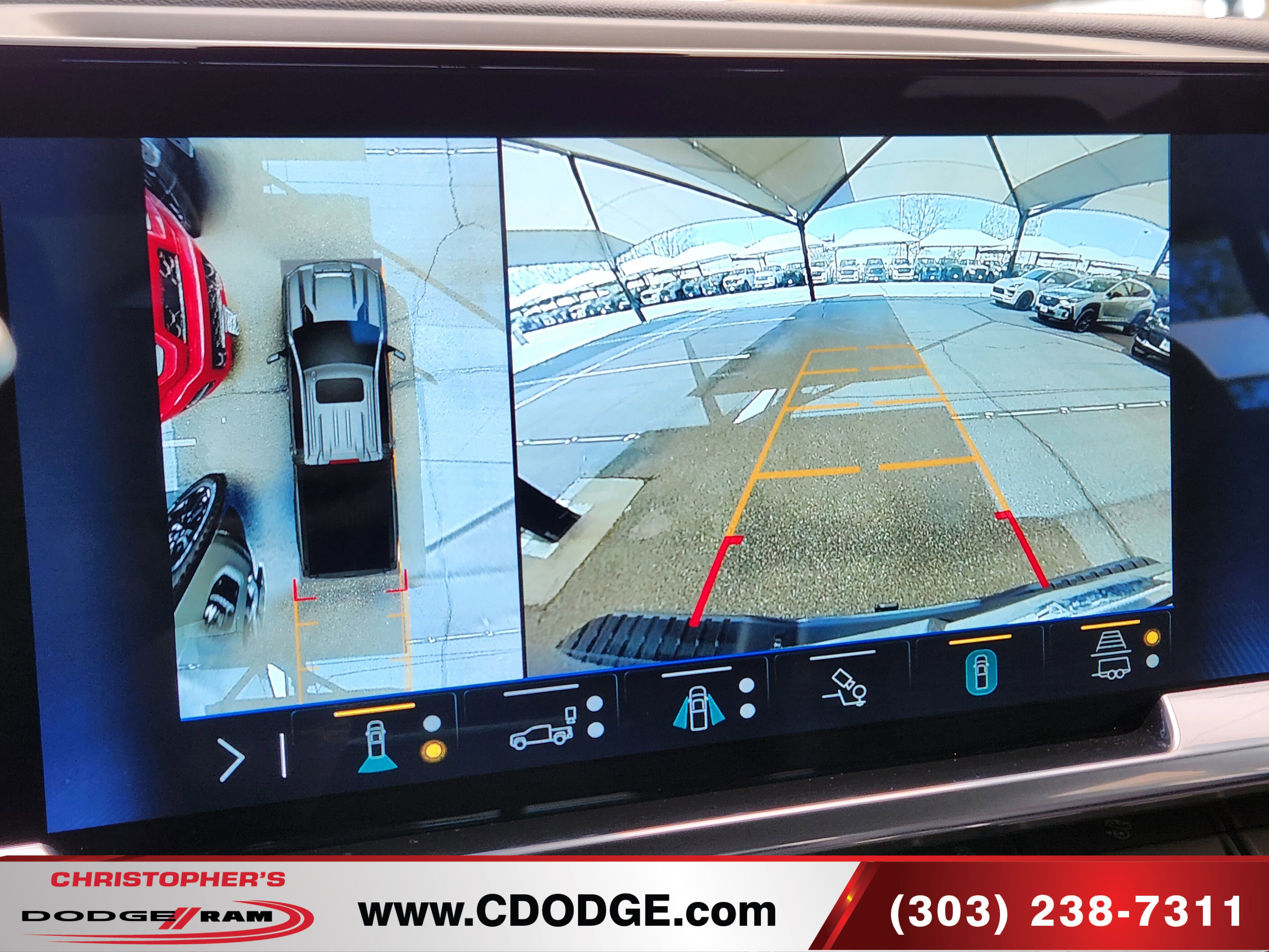 Used 2024 Chevrolet Silverado 2500 High Country w/ High Country Premium Package AWD/4WD image 12