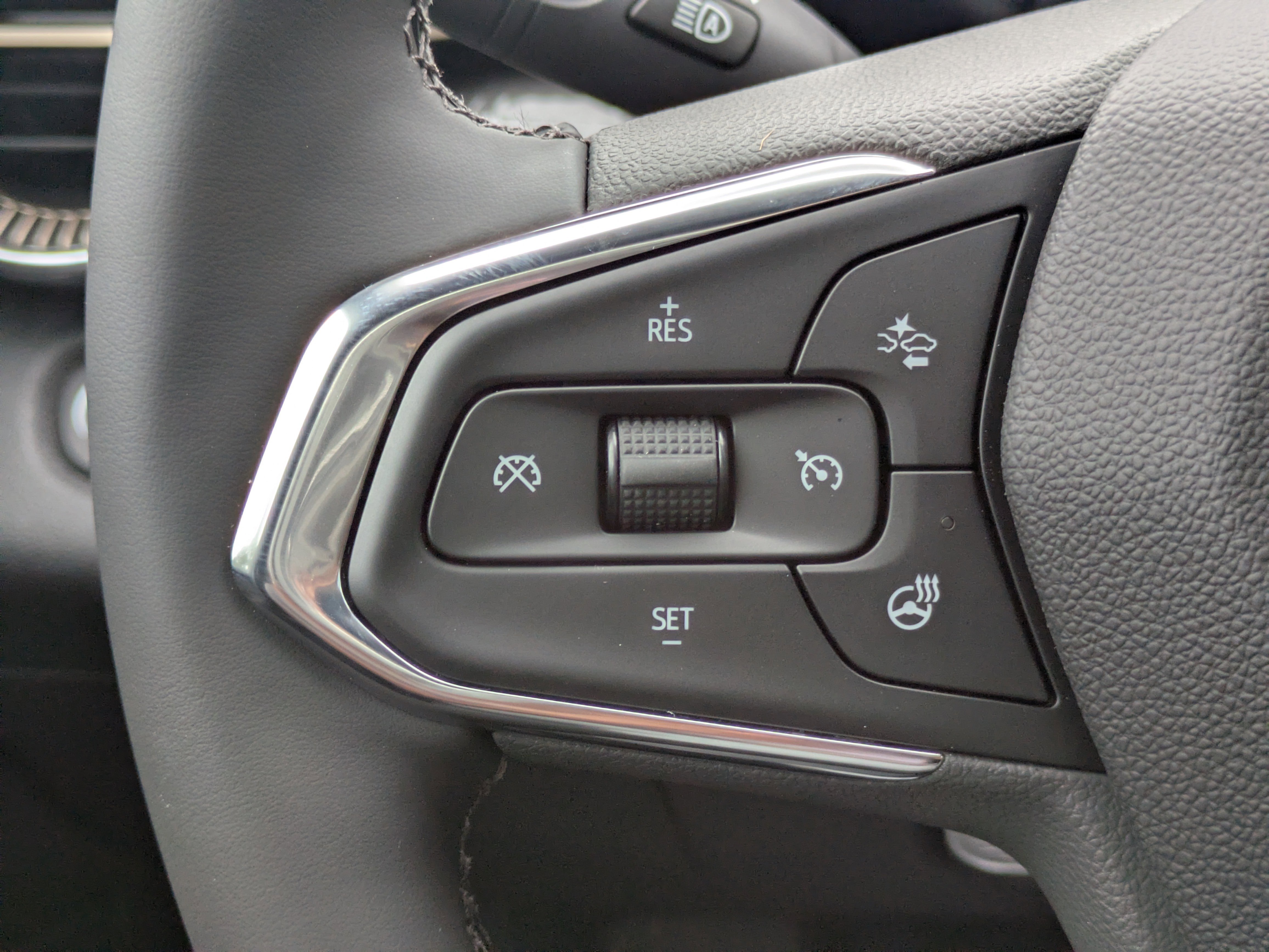 New 2026 Chevrolet Trax ACTIV w/ Sunroof Package image 17