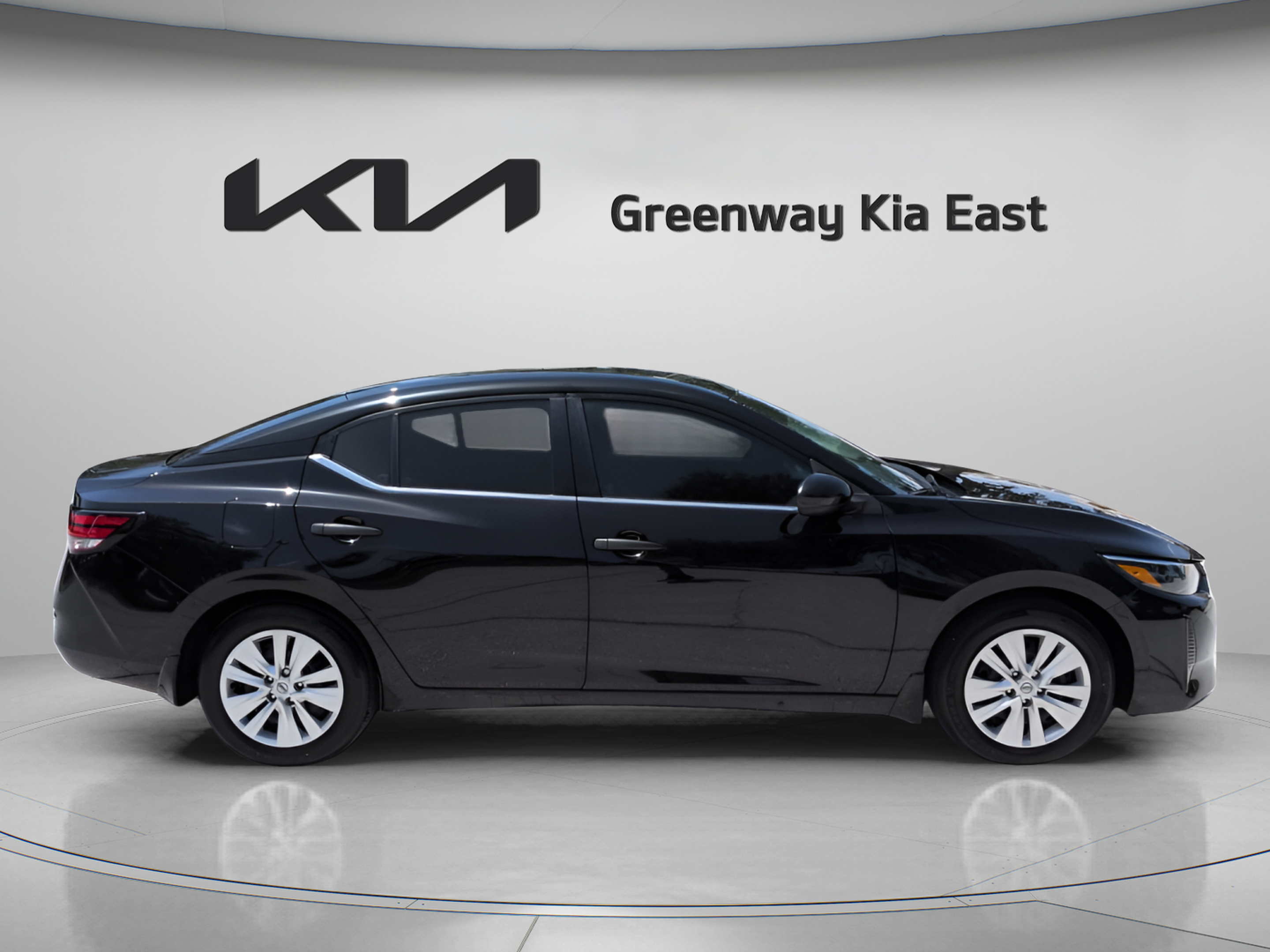 Used 2025 Nissan Sentra S FWD image 5