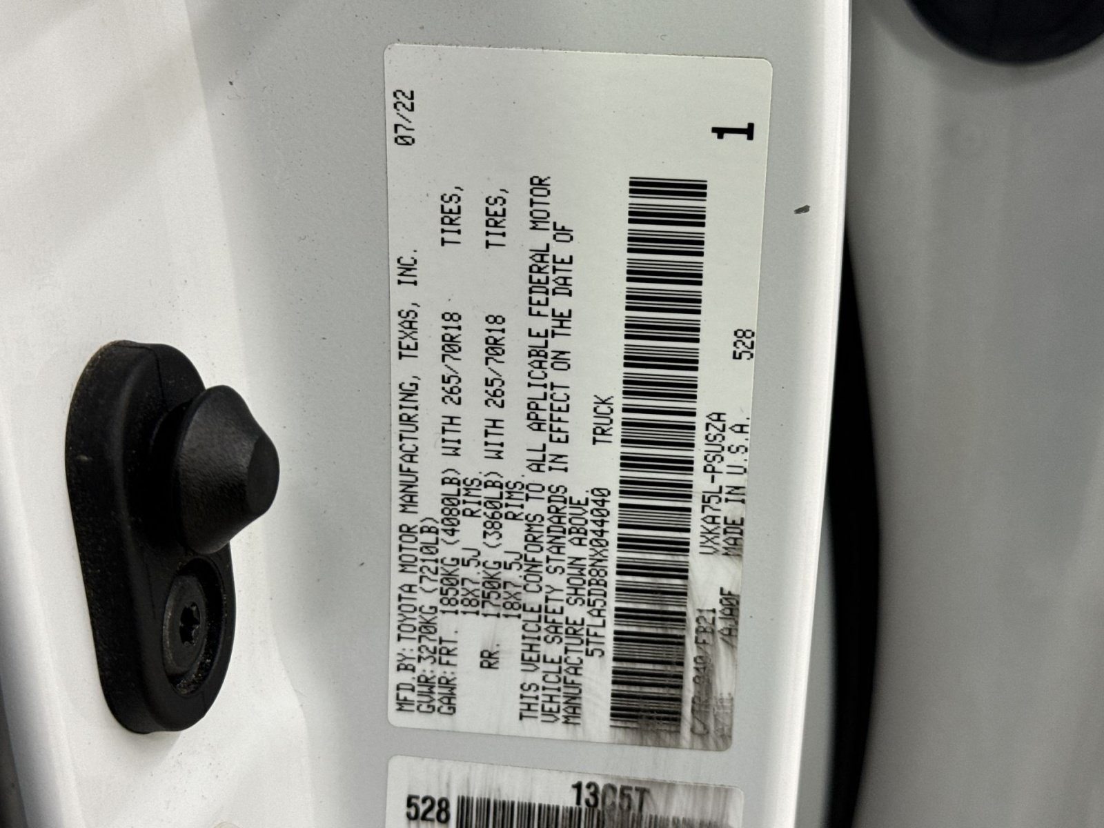 Used 2022 Toyota Tundra SR5 w/ SR5 Convenience Package AWD/4WD image 33
