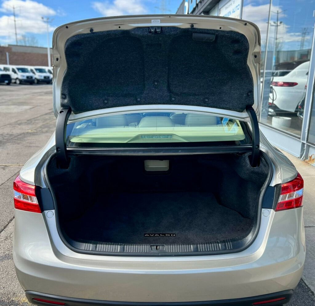 Used 2014 Toyota Avalon XLE Premium image 8