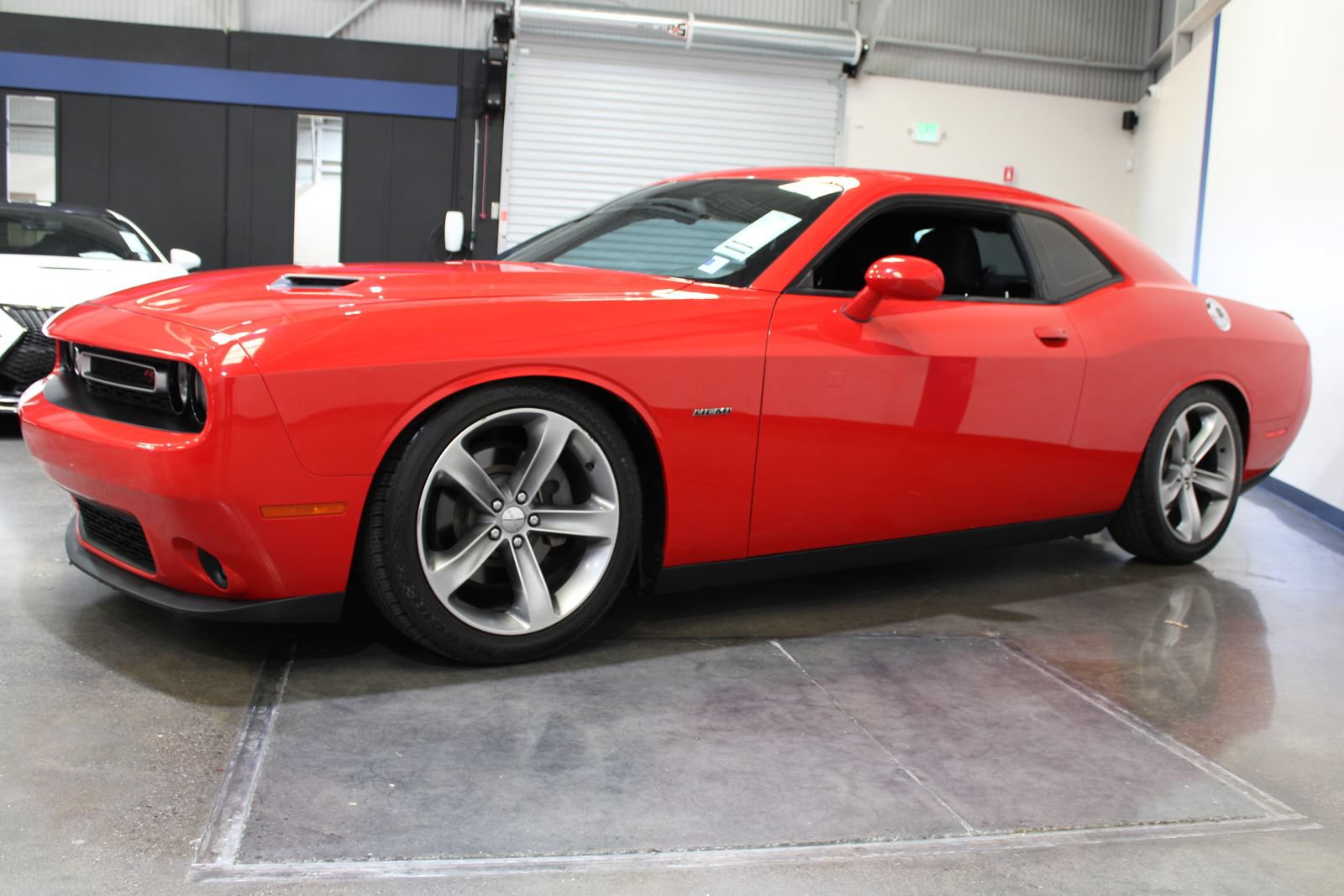 Used 2015 Dodge Challenger R/T w/ Quick Order Package 28B R/T RWD image 7