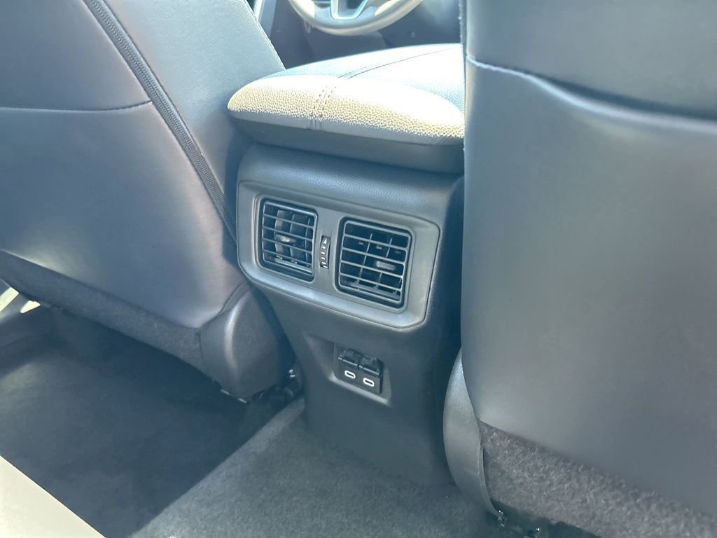 Used 2023 Toyota RAV4 XLE Premium image 42