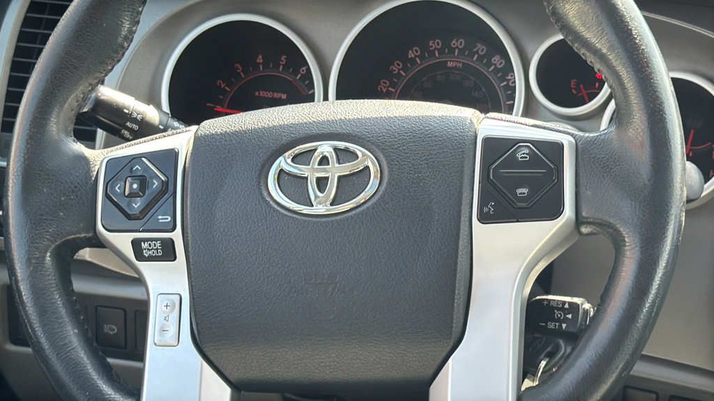 Used 2015 Toyota Sequoia SR5 RWD image 27