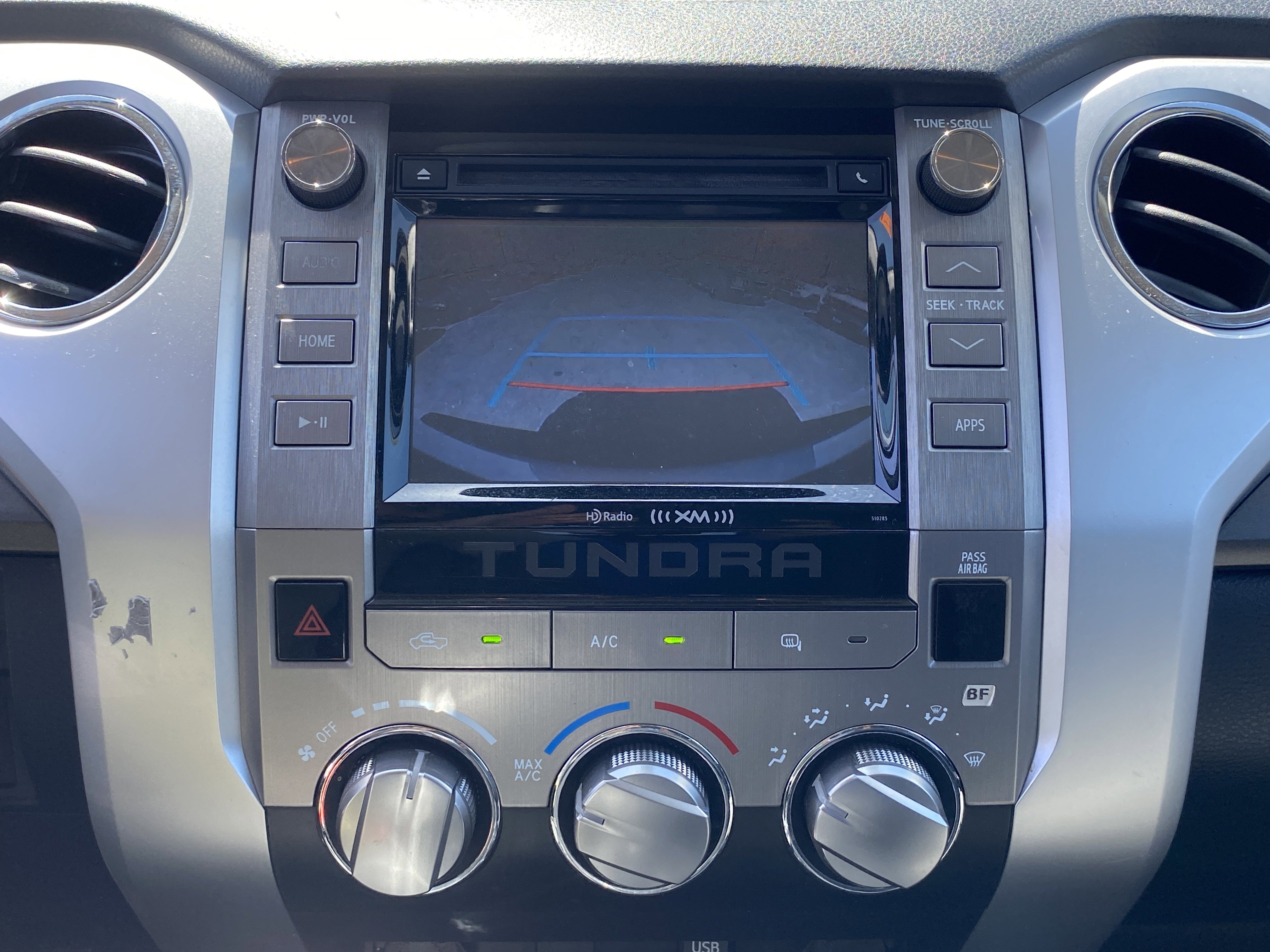 Used 2018 Toyota Tundra SR5 w/ SR5 Upgrade Package image 12