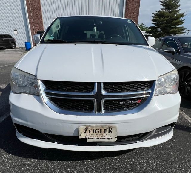 Used 2015 Dodge Grand Caravan SXT w/ UConnect Hands-Free Group FWD image 2