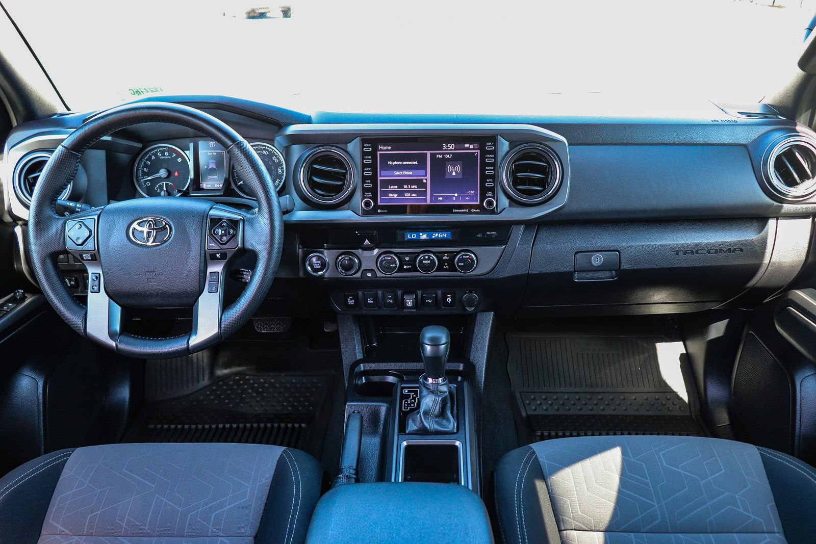 Certified 2023 Toyota Tacoma TRD Off-Road w/ Advanced Technology Package AWD/4WD image 15