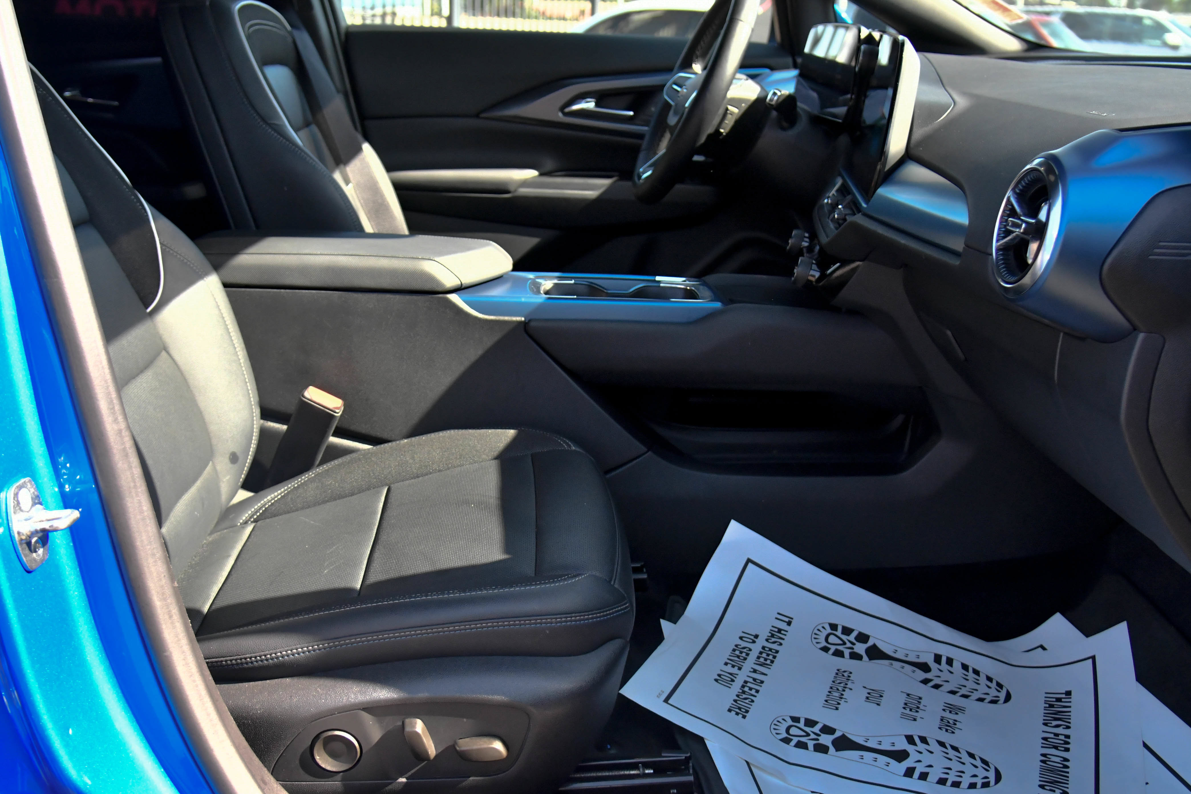 Used 2024 Chevrolet Equinox EV LT FWD image 53