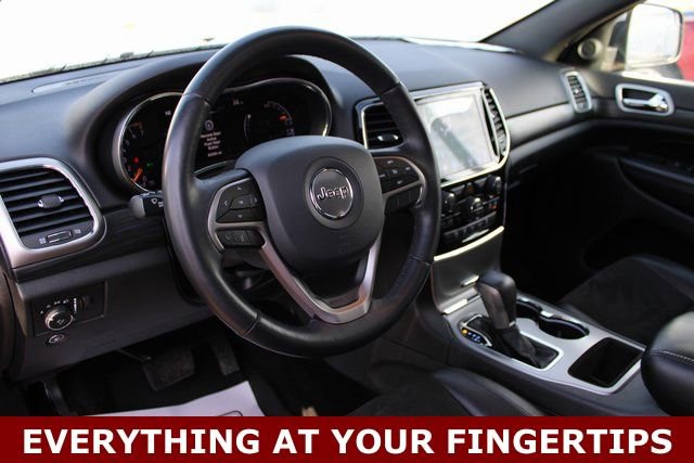Used 2019 Jeep Grand Cherokee Altitude image 12