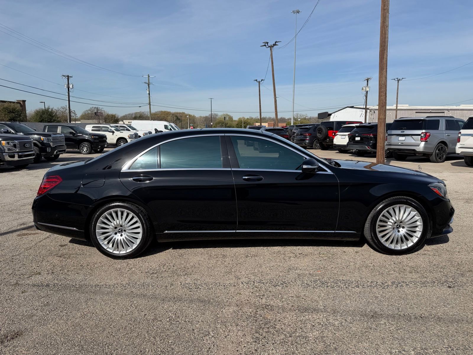 Used 2018 Mercedes-Benz S 560 Sedan w/ Premium Package image 8
