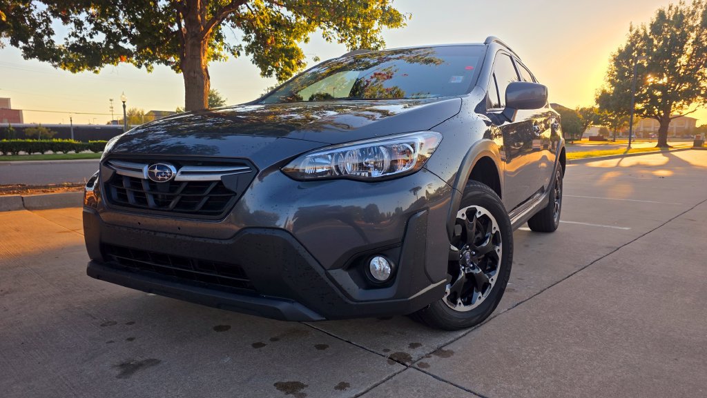 Used 2023 Subaru Crosstrek 2.0i Premium AWD/4WD image 2