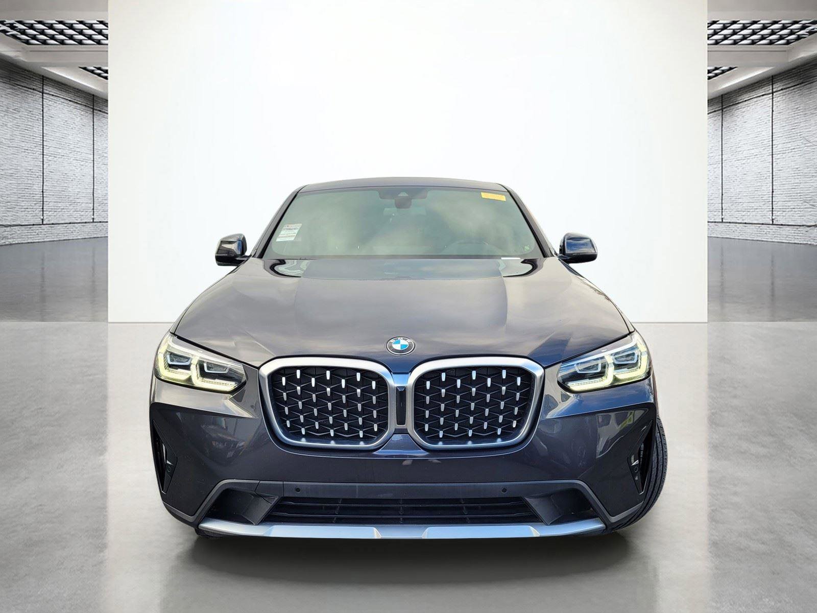 Certified 2022 BMW X4 xDrive30i image 4