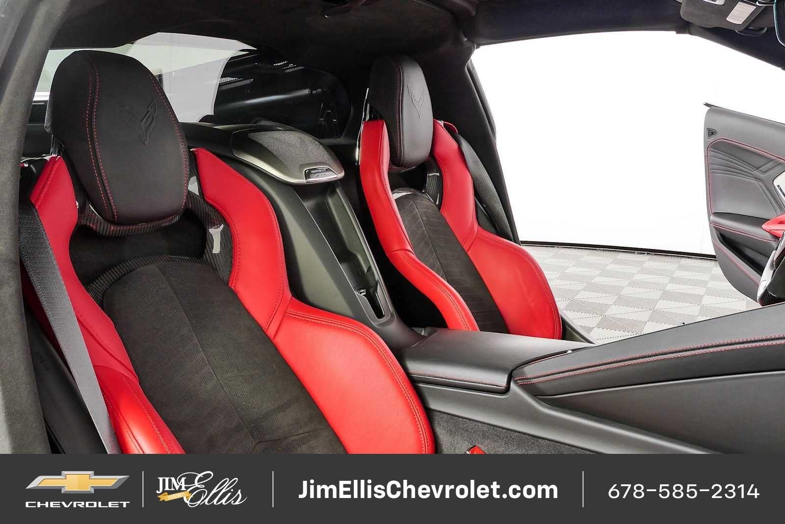 Used 2024 Chevrolet Corvette Z06 w/ Chrome Exterior Badge Package RWD image 18