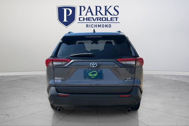 Used 2022 Toyota RAV4 LE image 6