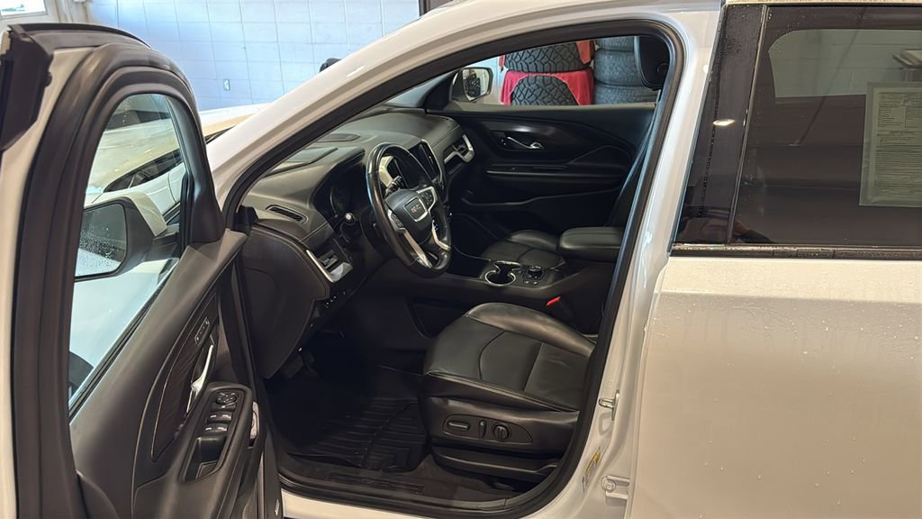 Used 2022 GMC Terrain SLT w/ Infotainment Package II image 22