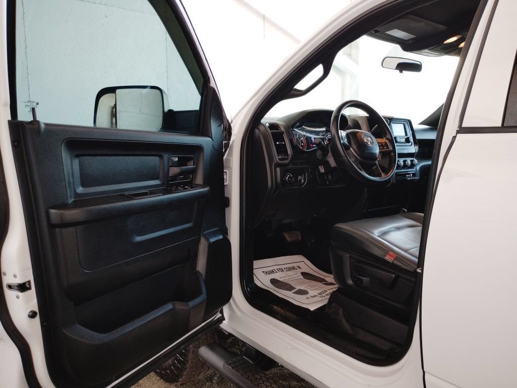 Used 2022 RAM 3500 Tradesman AWD/4WD image 19