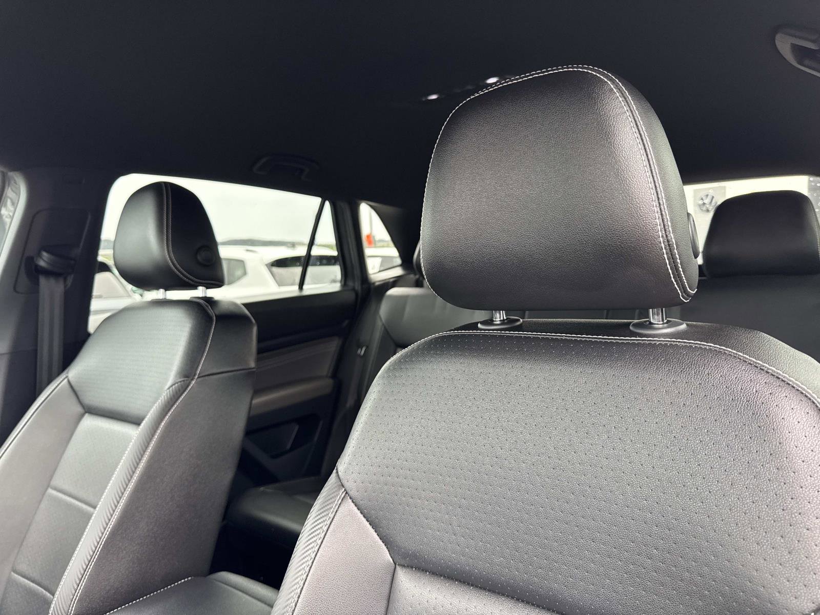 Certified 2022 Volkswagen Atlas Cross Sport SE image 23