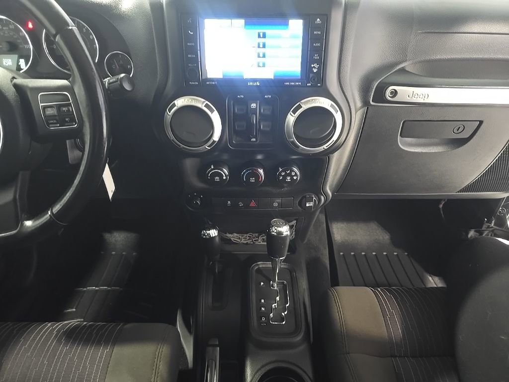 Used 2012 Jeep Wrangler Unlimited Sahara w/ Dual Top Group image 29