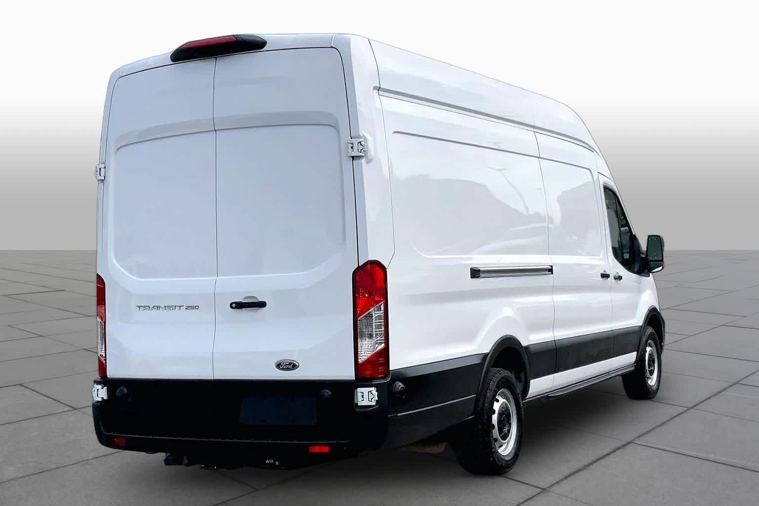 Used 2024 Ford Transit 250 148 High Roof Extended w/ Load Area Protection Package RWD image 12