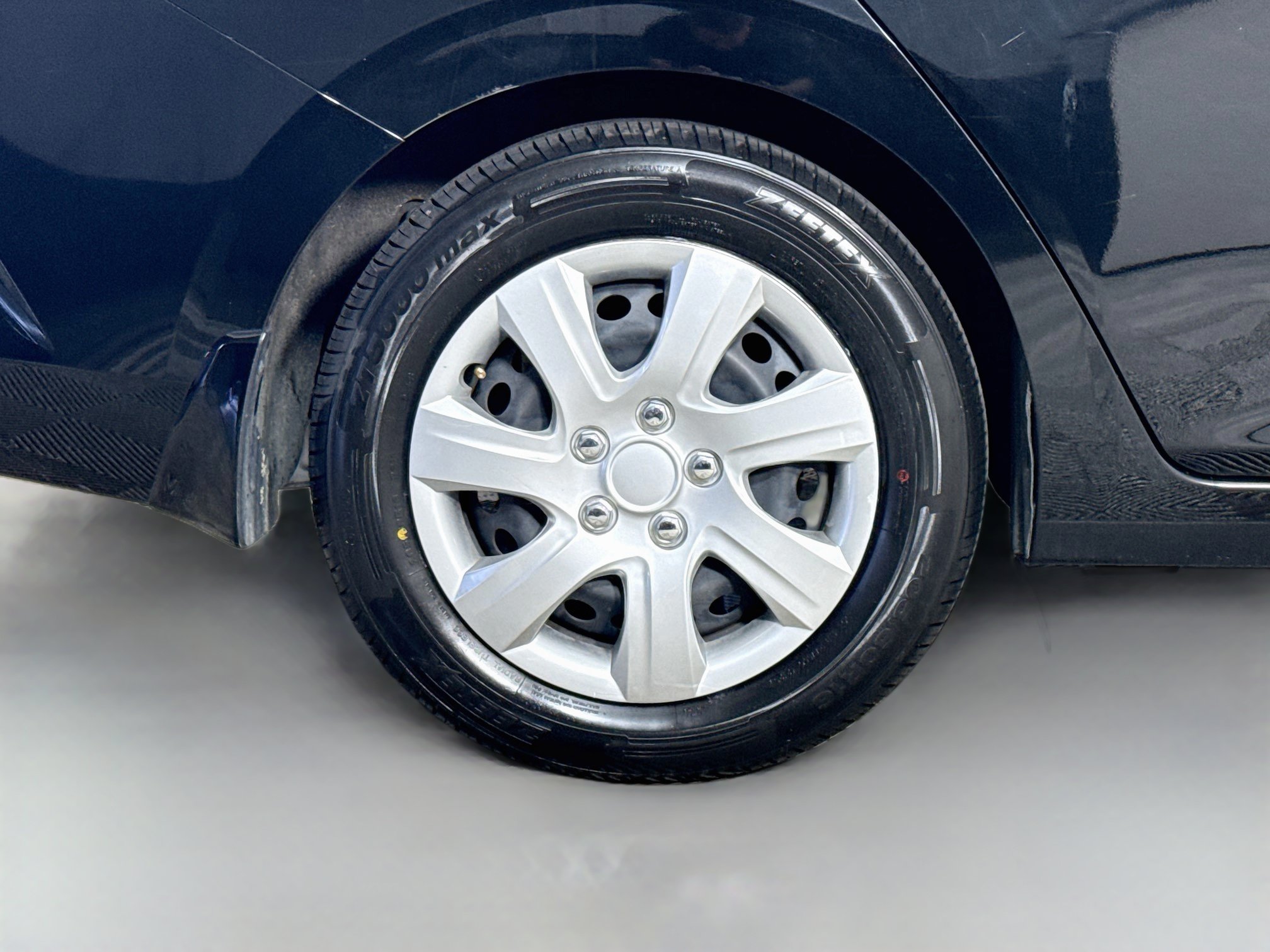 Used 2023 Nissan Sentra S FWD image 33