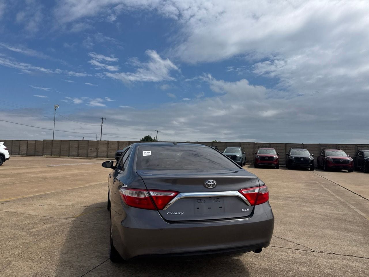 Used 2017 Toyota Camry XLE FWD image 16