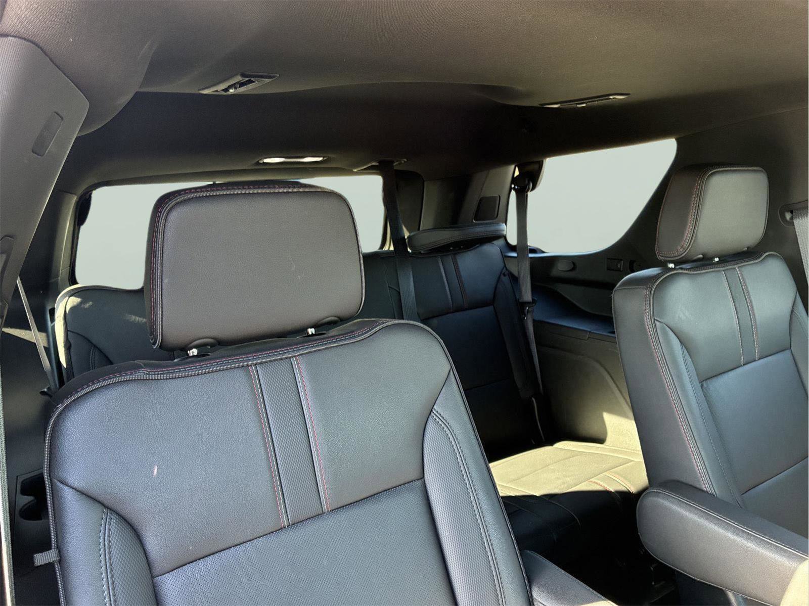 Used 2024 Chevrolet Tahoe RST w/ Luxury Package AWD/4WD image 12