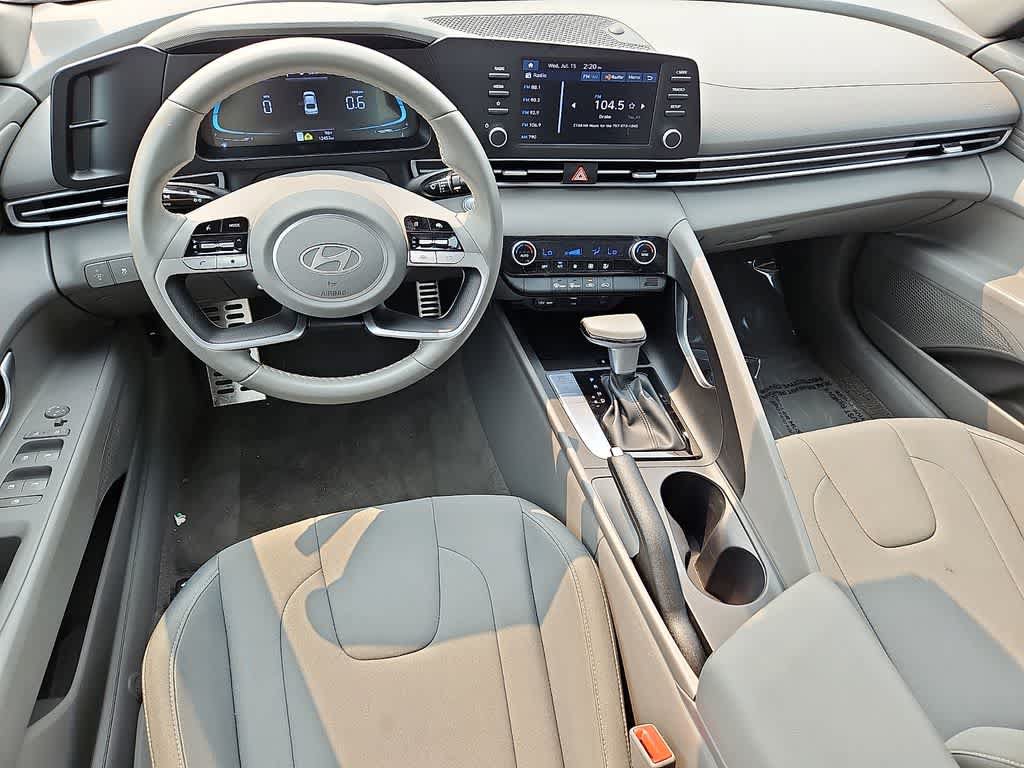 Certified 2025 Hyundai Elantra Sport w/ Cargo Package FWD image 10