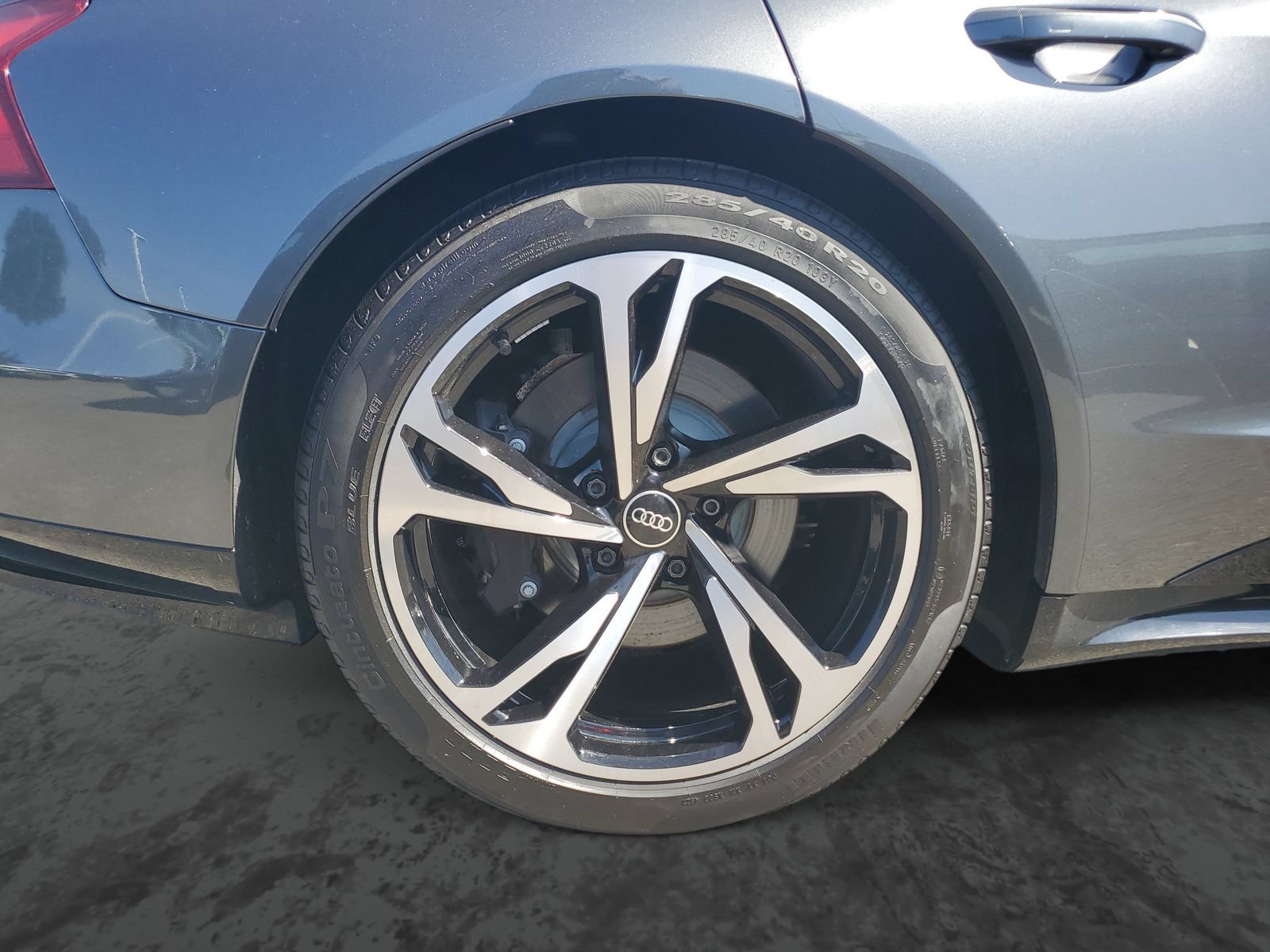 Used 2023 Audi e-tron GT Premium Plus w/ Performance Package AWD/4WD image 5