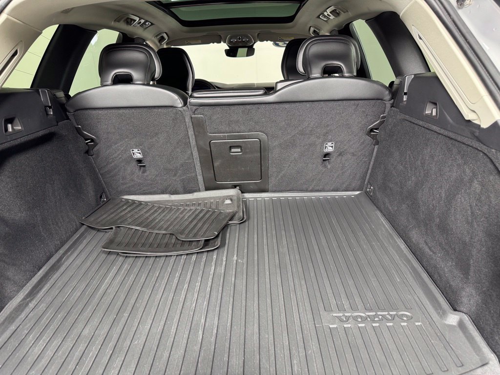 Certified 2023 Volvo XC60 B5 Core w/ Climate Package AWD/4WD image 10