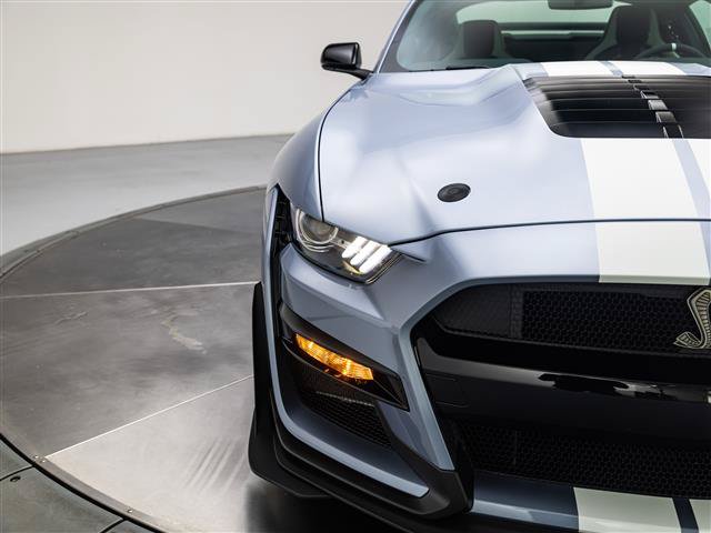 Used 2022 Ford Mustang Shelby GT500 w/ Carbon Fiber Track Pack RWD image 15