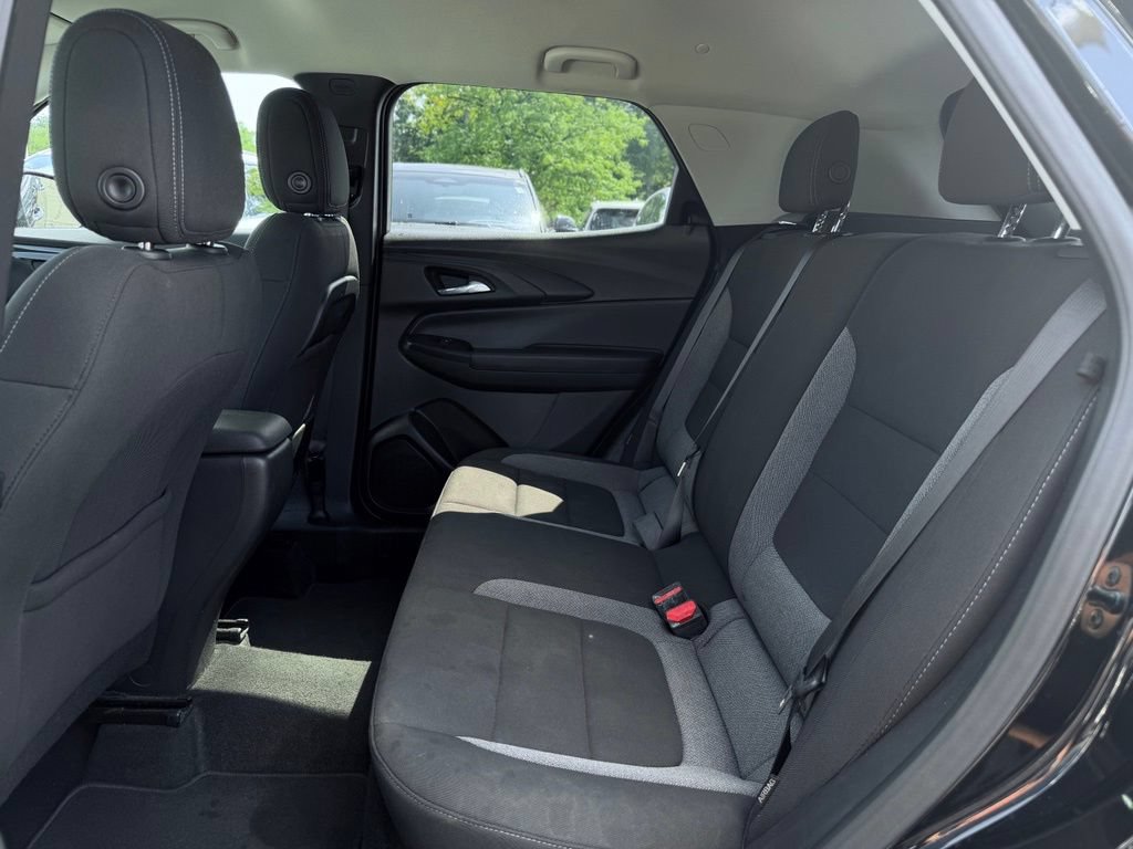 Used 2025 Chevrolet TrailBlazer LT AWD/4WD image 18
