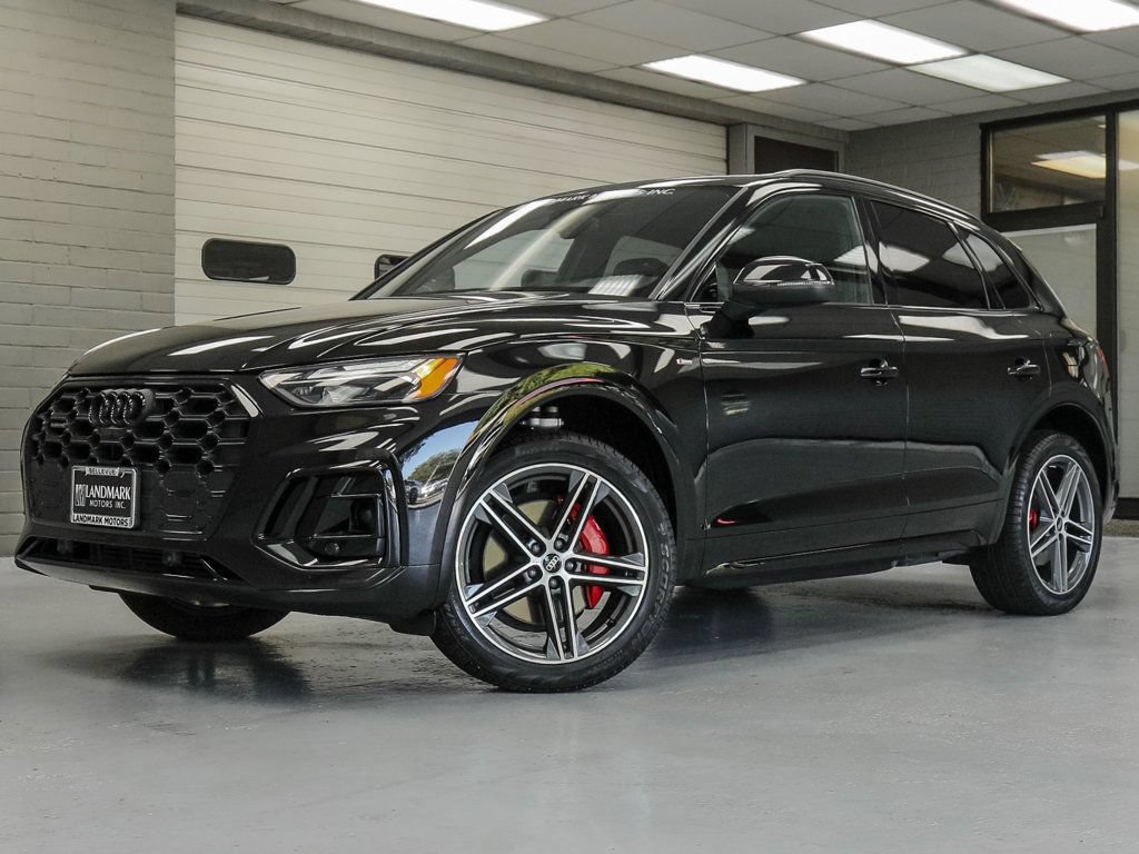 Used 2024 Audi Q5 e Premium Plus w/ Premium Plus Package AWD/4WD image 2