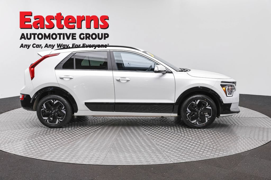 Used 2024 Kia Niro Wind w/ Wind Preserve Package FWD image 6