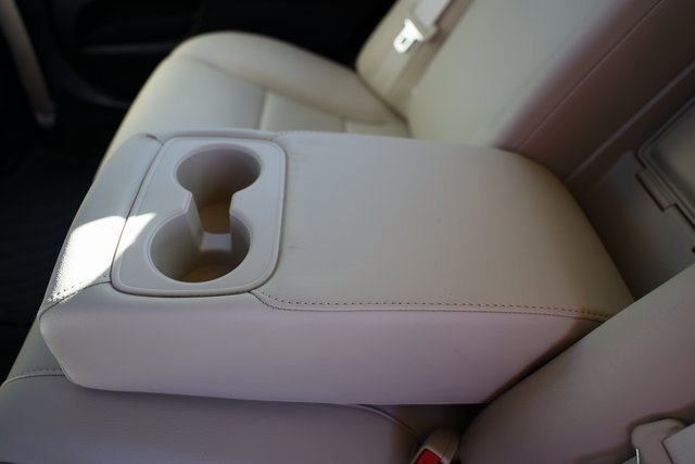 Used 2016 Toyota Avalon Limited image 38