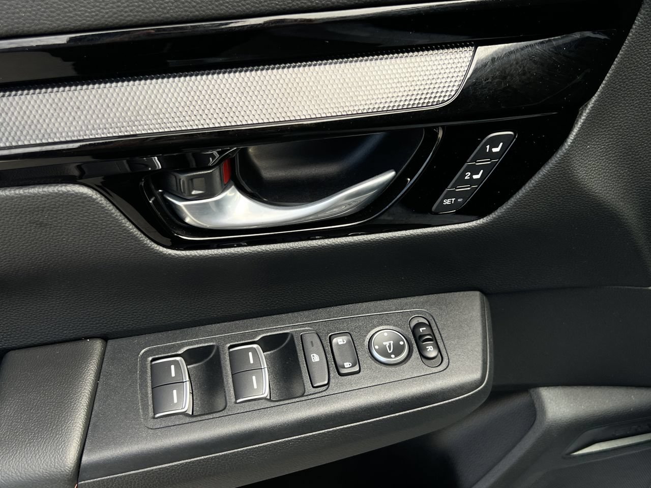 Used 2025 Honda CR-V Sport Touring image 26