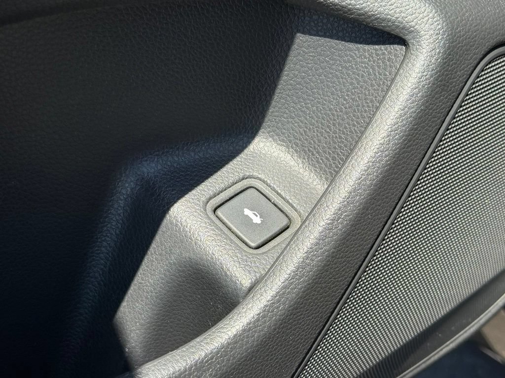 Used 2018 Honda Accord LX image 33