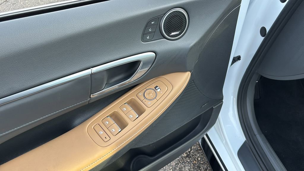 Used 2021 Hyundai Sonata Limited image 14
