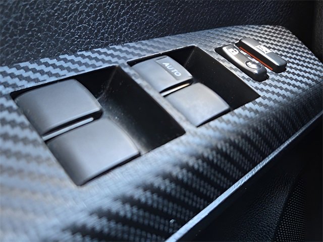 Used 2015 Toyota RAV4 Limited image 21