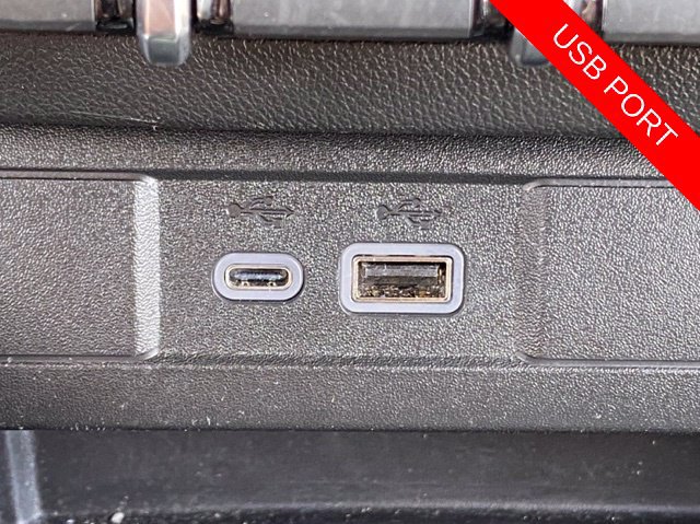 Used 2025 Chevrolet Colorado Z71 AWD/4WD image 36