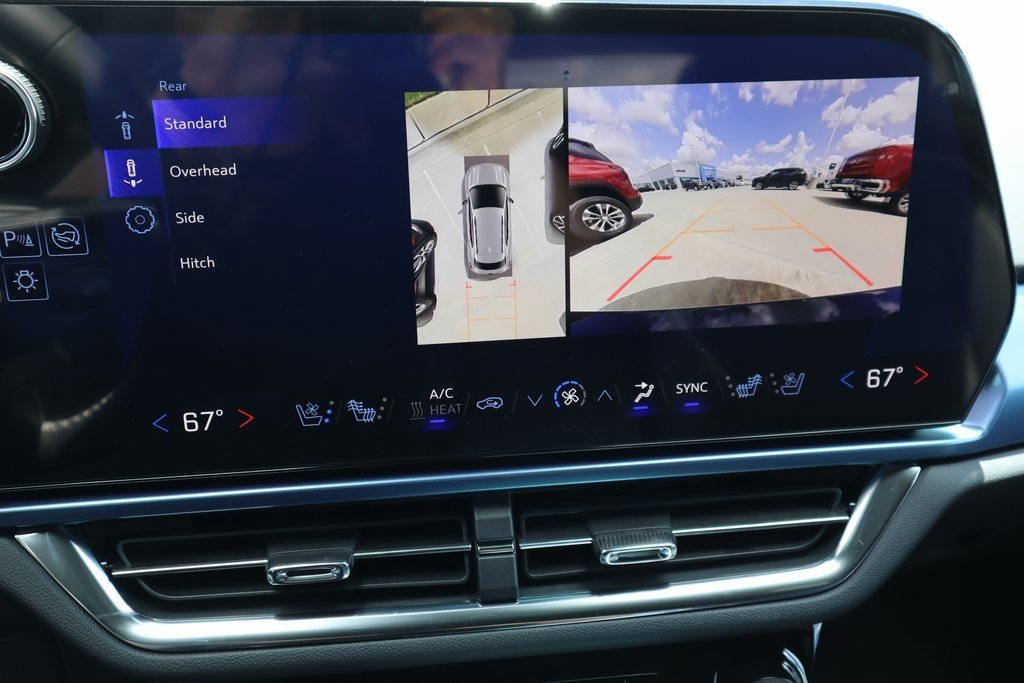 New 2025 Chevrolet Equinox EV LT w/ Convenience Package II image 6