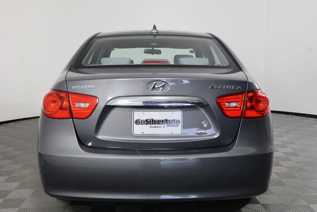 Used 2009 Hyundai Elantra SE FWD image 3