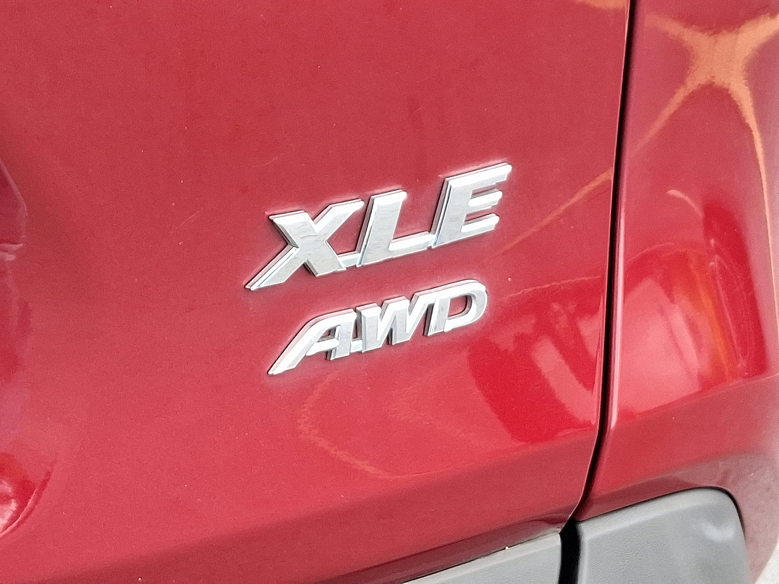 Used 2019 Toyota RAV4 XLE image 32