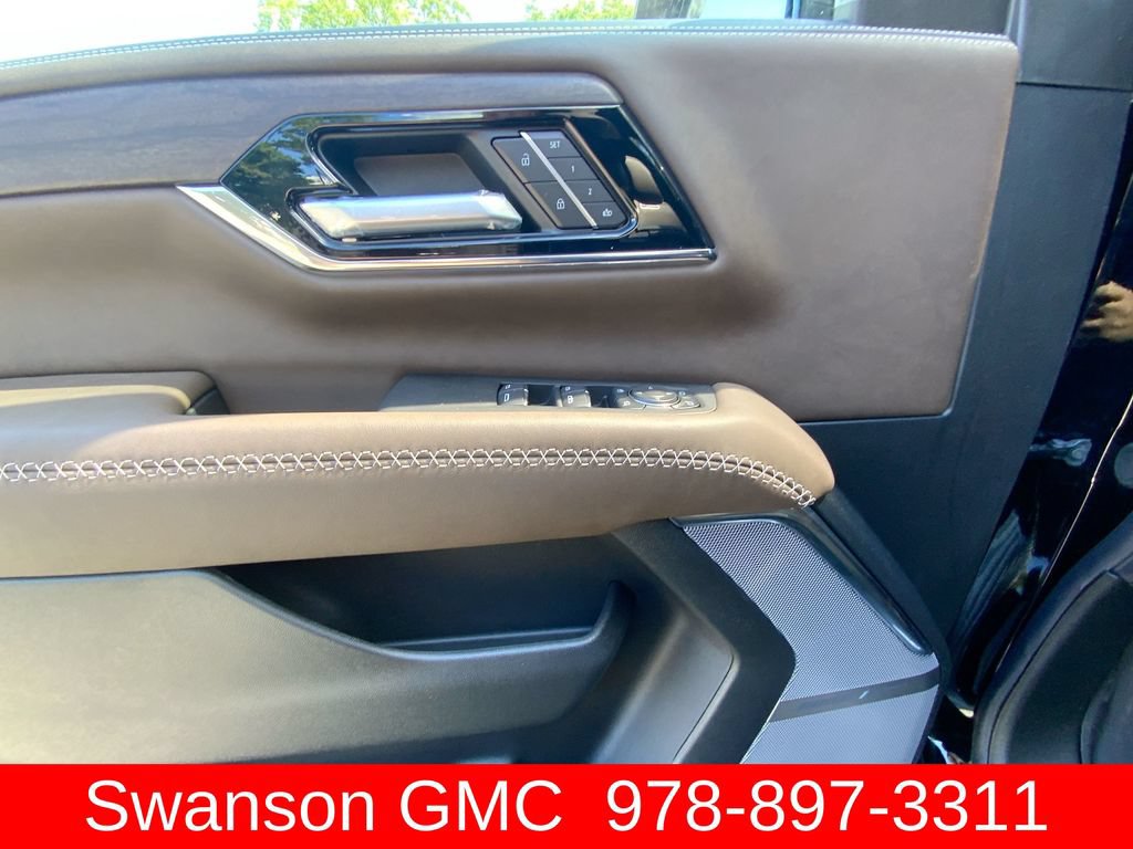 New 2026 GMC Yukon Denali Ultimate w/ LPO, Floor Liner Package AWD/4WD image 22