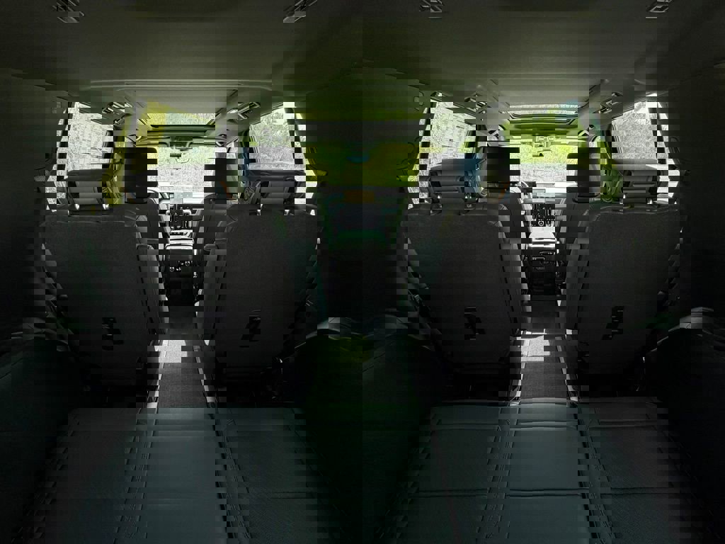 New 2026 GMC Yukon AT4 w/ AT4 Premium Plus Package image 35